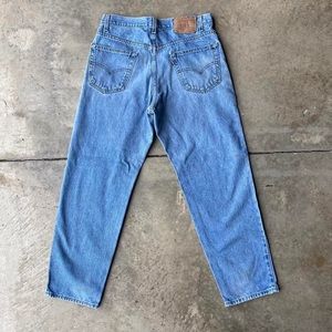 Vintage 90s Levi’s  550 34x29 red tab relaxed fit. 100% cotton